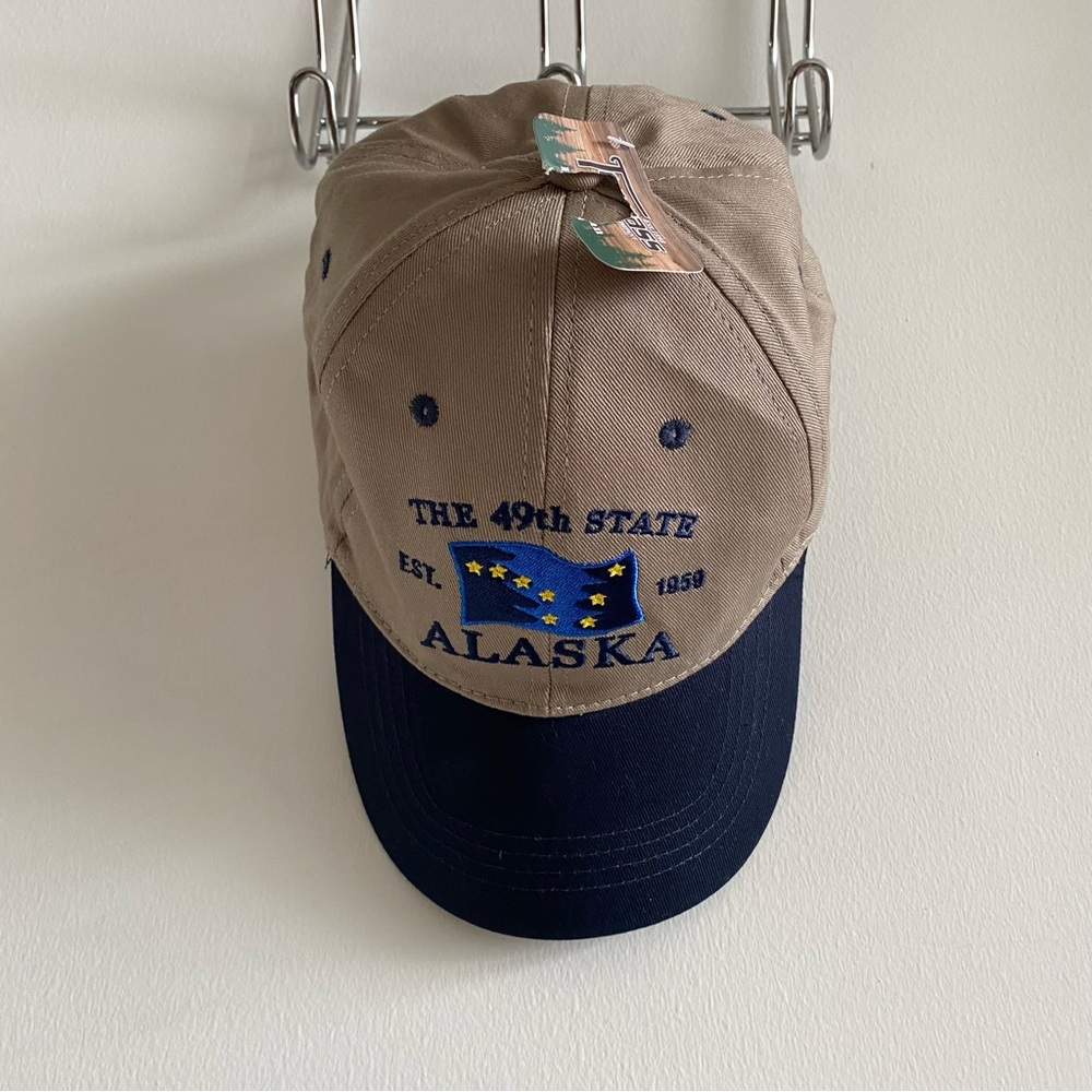 NWT Tongans Trading Alaska Hat